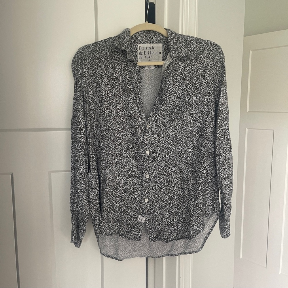 Frank & Eileen Floral Print Eileen Long Sleeve Button Down Blue White
